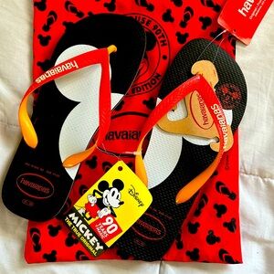 Disney Parks Havaianas  Mickey Mouse Flip Flop Sandals 39-40 NWT ( W 9.5/10)